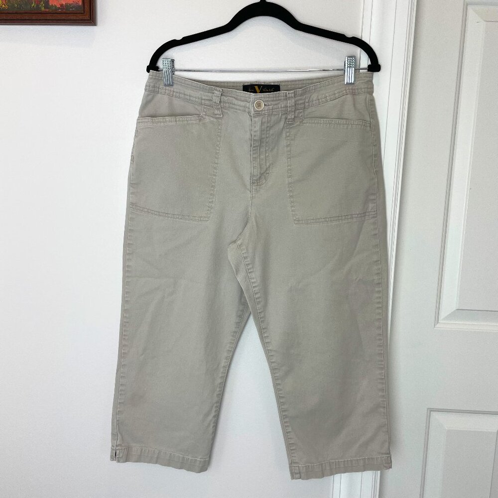 Khaki capris Size 12 - Gloria Vanderbilt - 19" Inseam